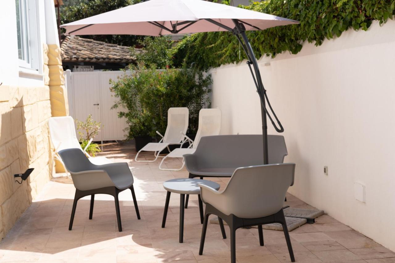 Bri&Bri Mondello Bed & Breakfast Palermo Bagian luar foto