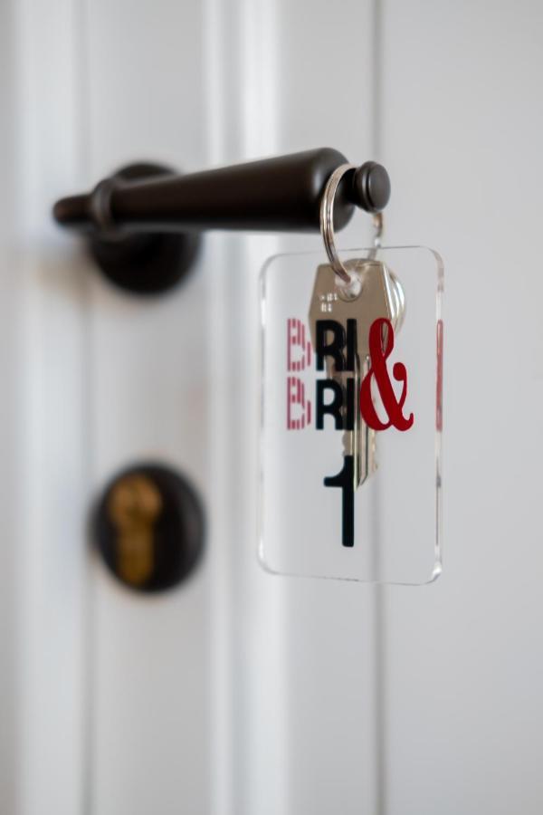 Bri&Bri Mondello Bed & Breakfast Palermo Bagian luar foto